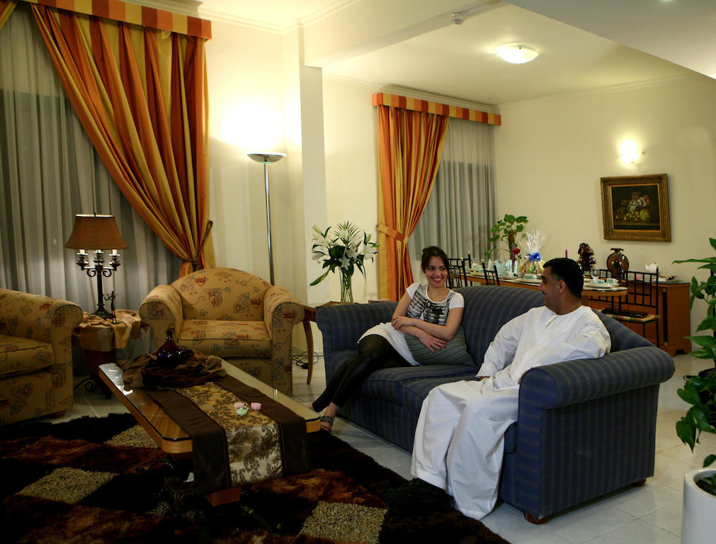 Khalidia Hotel Apartments دبي الغرفة الصورة